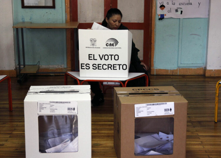 Ecuatorianos elegirán presidente el próximo 9 de febrero