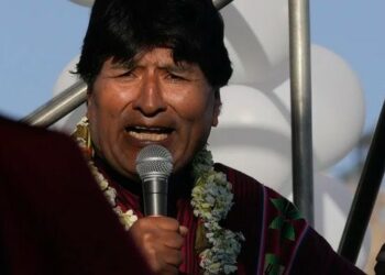 Evo Morales amenazó con más bloqueos si no hay cambios ministeriales