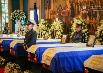 Instalan capilla ardiente en ex Casa Presidencial para despedir a víctimas de accidente aéreo