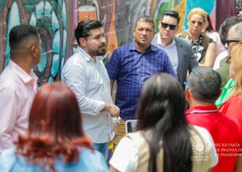 Diputados y alcaldes de Panamá visitan El Salvador para conocer y replicar la experiencia de los CUBO