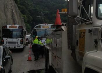 Reportan múltiple accidente de tránsito en carretera a Los Chorros, en el sentido hacia el occidente