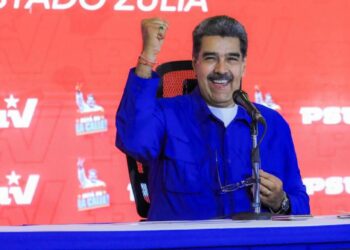Nicolás Maduro pidió al espíritu de Diego Maradona que espante a Javier Milei y no lo deje dormir