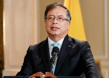 El presidente colombiano Gustavo Petro da por terminado proceso de diálogo con ELN