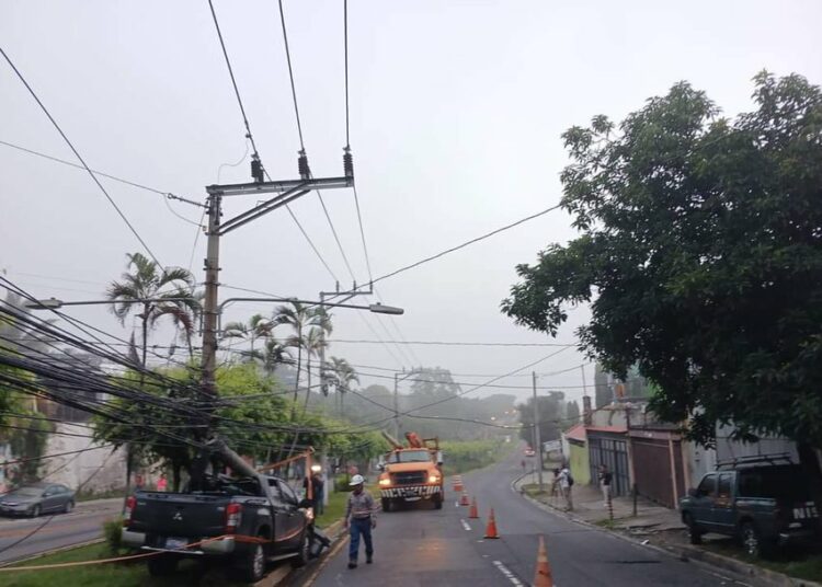 Dos accidentes de Tránsito en Bulevar Constitución complican el tráfico en la zona la mañana de este lunes