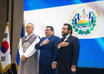 Vicepresidente Ulloa refuerza relaciones entre El Salvador y Corea Corea