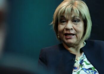 Julia Evelin Martínez reconoce que marcha de la oposición fue un fracaso