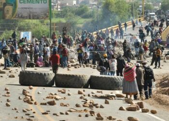 Bloquean Cochabamba para evitar arresto de Evo Morales