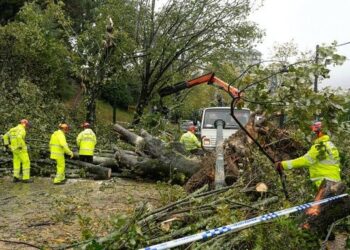 Borrasca Kirk deja en España graves daños y vuelos cancelados