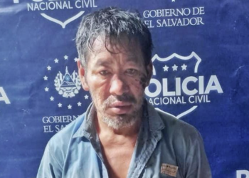 Un hombre atacó con un palo a otra persona que no le aceptó invitación a beber alcohol