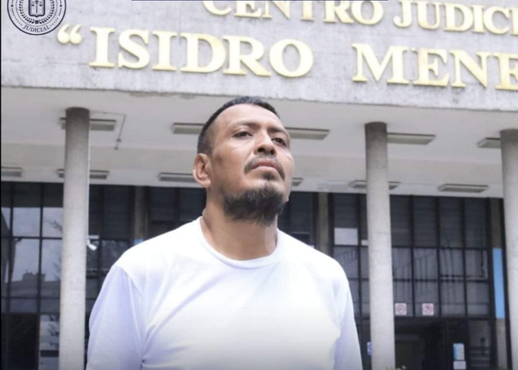 Procesarán en prisión a motociclista que fue capturado mientras distribuía drogas, en San Salvador