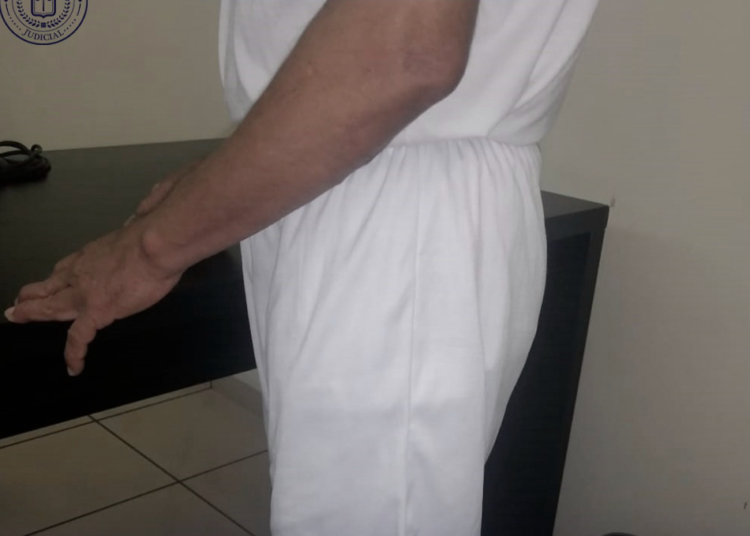 Envían a penal de Mariona a profesor de música por besar inapropiadamente a niña de 9 años