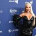 Christina Aguilera reveló el motivo por el que tiene lastimada una de sus rodillas