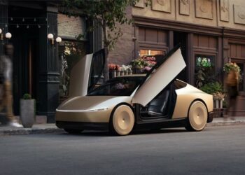 (VIDEOS) Tesla presentó su Cybercab: el robotaxi autónomo de Elon Musk