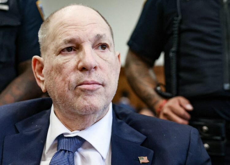 Harvey Weinstein es diagnosticado con leucemia mieloide crónica, según fuentes