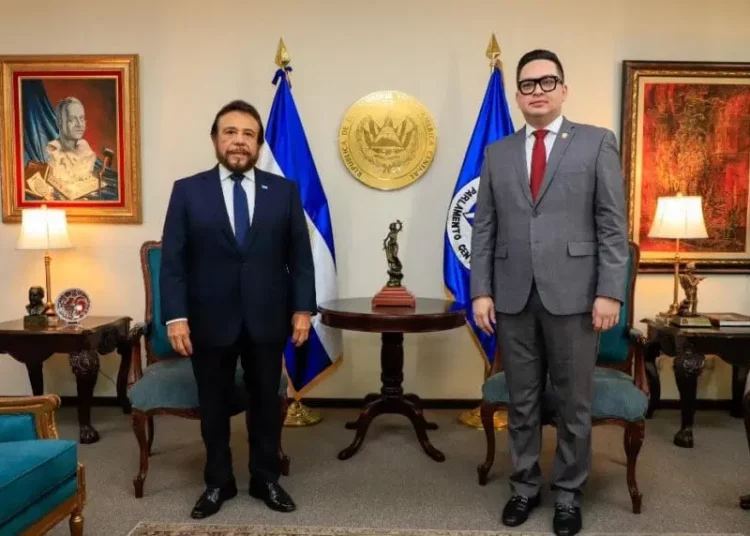 Nuevo presidente del Parlacen se reúne con vicepresidente Ulloa para definir agenda regional