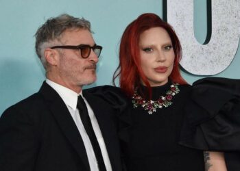 Joaquin Phoenix se queja con Lady Gaga por el final de Joker 2 en plena presentación