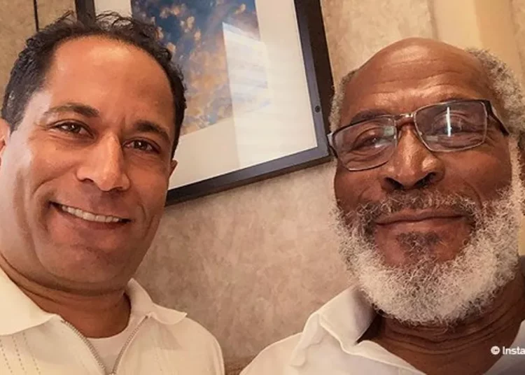 El hijo de John Amos ha sido acusado de ocultar la muerte del actor a su propia familia