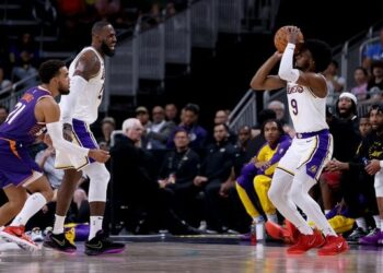 LeBron James y Bronny James hacen historia: primer padre e hijo en jugar juntos en la NBA