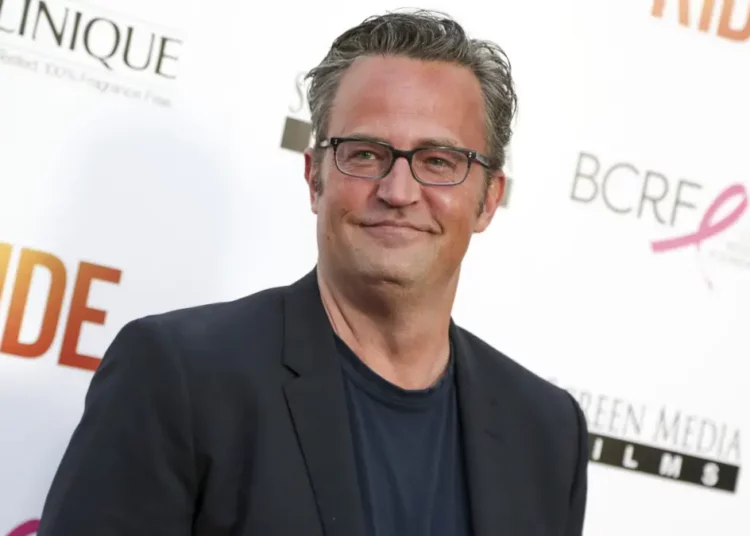 Médico acusado en relación con la muerte de Matthew Perry se declara culpable
