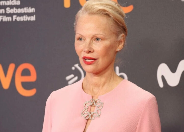 Pamela Anderson confesó que tuvo depresión durante décadas tras protagonizar “Baywatch”