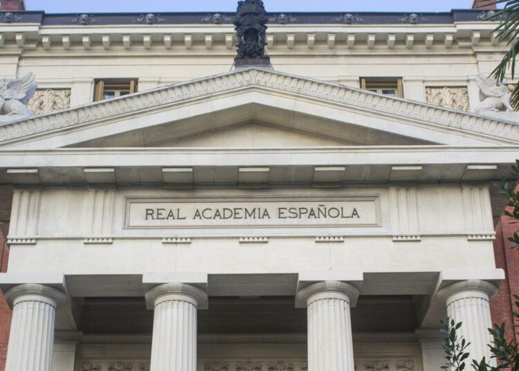 Adiós a la ‘i griega’: la RAE decreta que esta letra no existe en el abecedario español