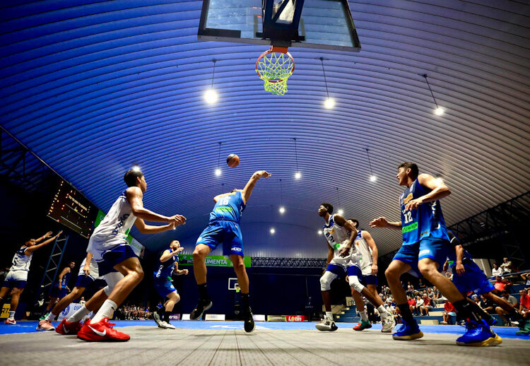 San Salvador ganó el derbi capitalino y empató al segundo lugar de la LMB