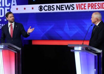 Debate vicepresidencial en EE.UU. sin un claro ganador, pero marcadas diferencias destacan analistas