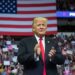 Trump insiste en la amenaza de la «migración ilegal», el empleo y la seguridad en EEUU