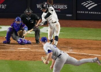 Yankees vencen a Dodgers 11-4 para forzar Juego 5 de la Serie Mundial
