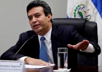 Fiscalía pide sea procesado penalmente Alexander Segovia, secretario técnico de la Presidencia de Mauricio Funes