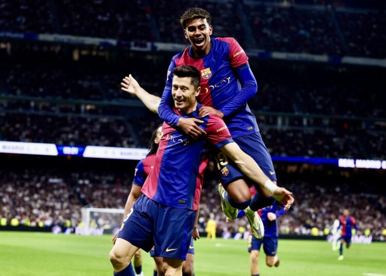 Barcelona goleó 0-4 al Real Madrid y se afianzó en la cima de España