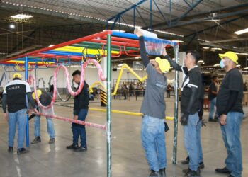 Privados de libertad diseñan juego para niños y niñas con discapacidad