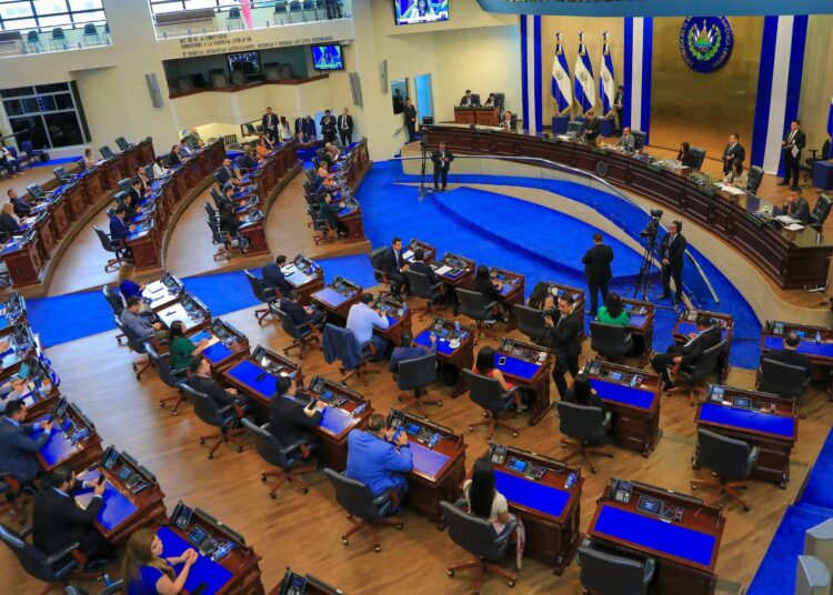 Asamblea aprueba reformas al Presupuesto 2024 para infraestructura de aeropuertos y fomento al empleo juvenil, entre otros