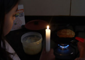 Anuncian 3 semanas más de apagones en la capital de Ecuador