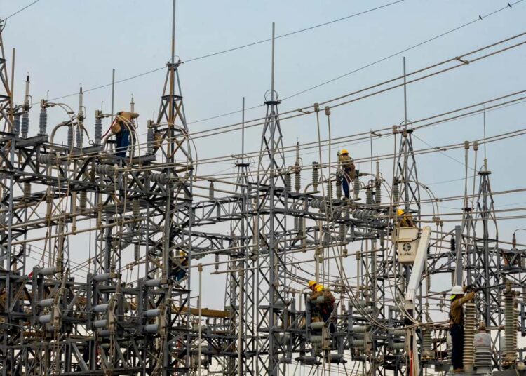 Presupuesto de la Nación 2025 asegura que los salvadoreños seguirán recibiendo subsidios para gas, energía y transporte