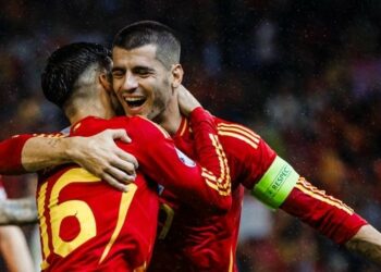 España golea 3-0 a Serbia y mantiene su buen paso en la Liga de Naciones de Europa