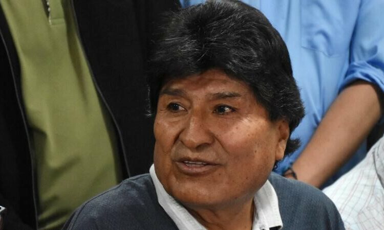 (VIDEO) Evo Morales denuncia que desconocidos dispararon a su vehículo e hirieron a su chofer