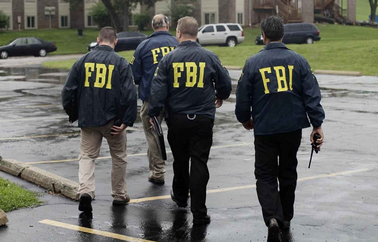 FBI detiene a afgano que, según funcionarios, planeaba ataque el día de elecciones en EEUU