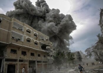 Al menos 35 muertos por bombardeos israelíes en Gaza