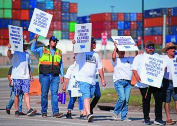 EE. UU.: la huelga de trabajadores portuarios se suspende hasta el 15 de enero de 2025