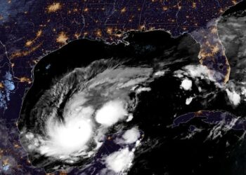 El huracán Milton alcanzó categoría 5 en medio de los preparativos de Florida para evacuaciones masivas