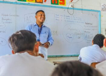 Gobierno proyecta que 7 mil alumnos de escuelas públicas puedan optar a becas técnicas o universitarias