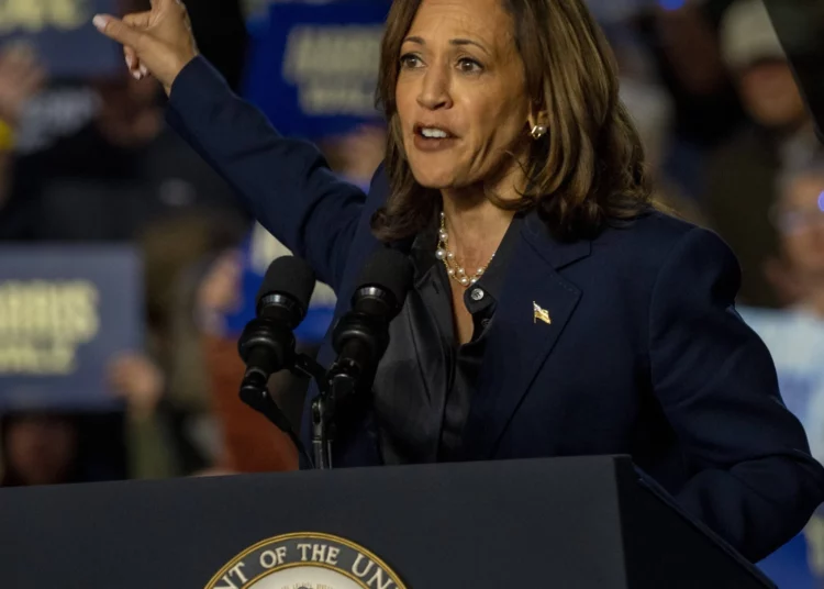 Harris promete representar a todos los estadounidenses tras comentario de Biden sobre partidarios de Trump y “basura”