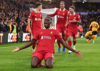 El Liverpool sufre para tumbar al Bolonia en la vuelta de la Champions en Anfield