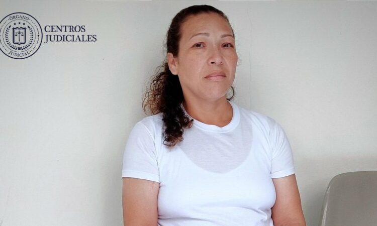 Presentan alegatos finales en juicio contra mujer acusada de estafar más de $300 mil