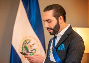 El Salvador lanza oferta para la recompra de deuda externa con vencimiento de 2027 a 2052