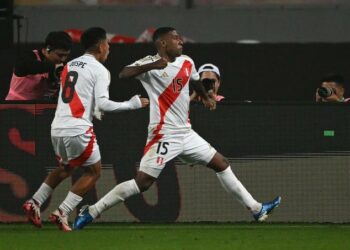 Perú revivió en las Eliminatorias: sorprendió a Uruguay en Lima
