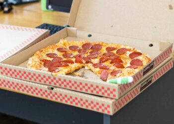 Registran pizzería alemana que ofrecía un «extra» de cocaína en su menú