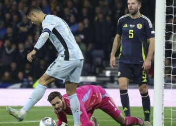 Portugal elimina a Escocia, pero no pasa del empate