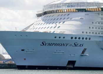 Inician demanda colectiva sobre Royal Caribbean tras descubrir a empleado grabando sin permiso a turistas